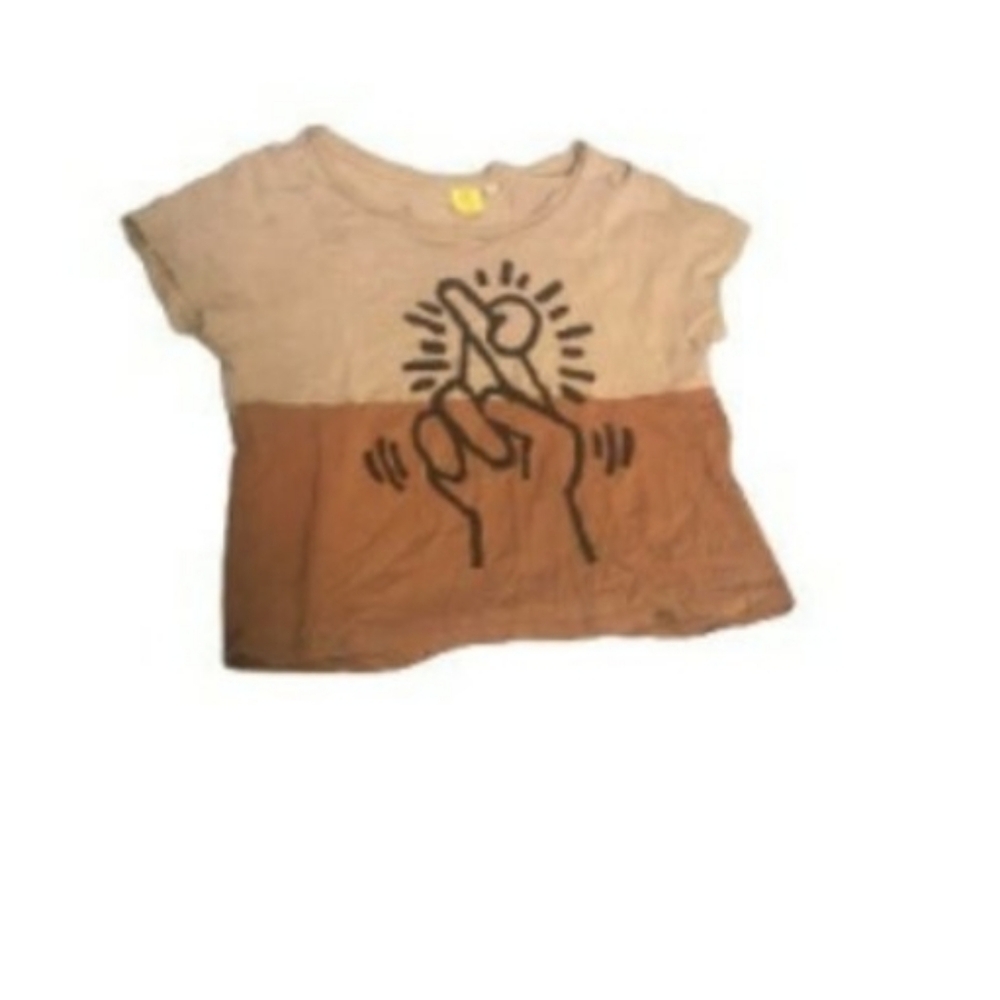 Uniqlo x Keith Haring Crossed Fingers Tee Shirt Short Sleeve Sz S - Picture 1 of 3